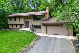 17595 Italy Ct, Lakeville, MN 55044 - Photo 4
