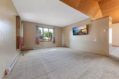 400 Beverly Street, Wanamingo, MN 55983 - Photo 14