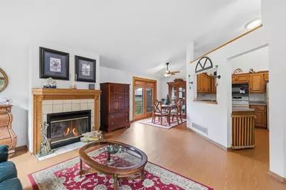 5361 Emerald Way, Apple Valley, MN 55124 - Photo 6
