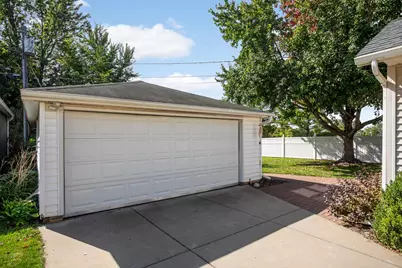 1636 Saunders Avenue, Saint Paul, MN 55116 - Photo 38