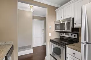 596 Summit Ave, Saint Paul, MN 55102 - Photo 16