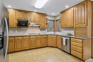 230 Plainview Dr, River Falls, WI 54022 - Photo 16