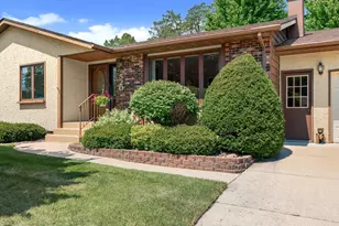 520 Young Dr, Owatonna, MN 55060 - Photo 2