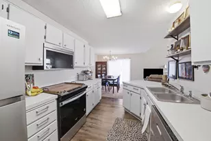 7857 Hemingway Ave S, Cottage Grove, MN 55016 - Photo 6