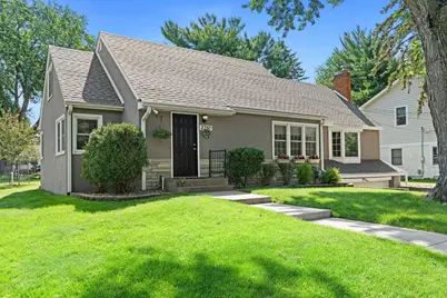 2750 Oxford Street N, Roseville, MN 55113 - Photo 2