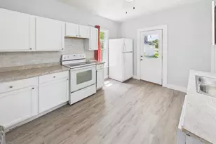 407 Cooper Ave N, Saint Cloud, MN 56303 - Photo 2