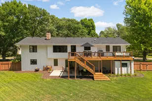 2615 Garland Ln N, Plymouth, MN 55447 - Photo 2