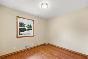 4636 Heritage Hills Dr, Bloomington, MN 55437 - Photo 32