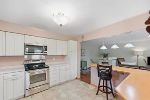 4636 Heritage Hills Dr, Bloomington, MN 55437 - Photo 18
