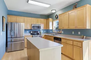 1615 Rolling Hills Ln, River Falls, WI 54022 - Photo 8