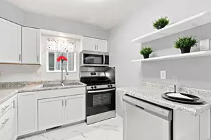 2622 Dupont Ave N, Minneapolis, MN 55411 - Photo 14