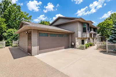 715 36th Street SW, Rochester, MN 55902 - Photo 2