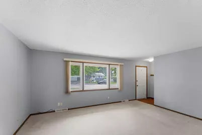 8053 Cloman Avenue, Inver Grove Heights, MN 55076 - Photo 10