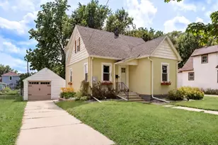 1405 9th Ave NW, Austin, MN 55912 - Photo 2