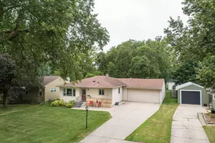 1219 N Lake St, Fergus Falls, MN 56537 - Photo 1