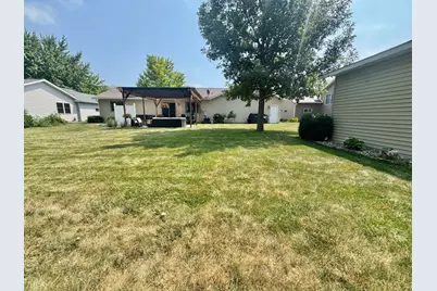702 S Saratoga Street, Marshall, MN 56258 - Photo 6