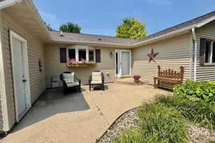 702 S Saratoga St, Marshall, MN 56258 - Photo 24