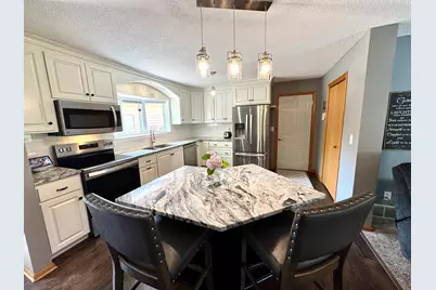 702 S Saratoga Street, Marshall, MN 56258 - Photo 4