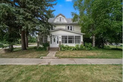 224 2nd Avenue SE, Pipestone, MN 56164 - Photo 4