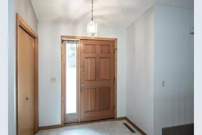 17028 Glenwood Avenue, Lakeville, MN 55044 - Photo 10
