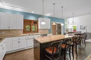 26335 Peach Cir, Excelsior, MN 55331 - Photo 2