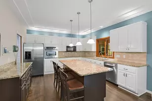 26335 Peach Cir, Excelsior, MN 55331 - Photo 6