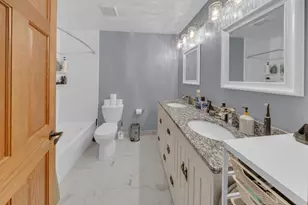 6864 Jeremy Ct, Eden Prairie, MN 55346 - Photo 10