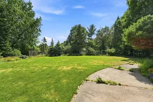 386 Bear Ave S, Vadnais Heights, MN 55127 - Photo 36