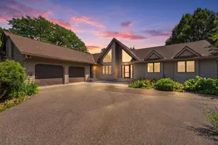 386 Bear Ave S, Vadnais Heights, MN 55127 - Photo 4