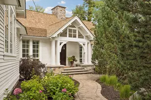 1625 Locust Hls Trl, Wayzata, MN 55391 - Photo 2