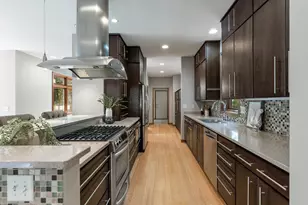9340 Cedar Forest Rd, Eden Prairie, MN 55347 - Photo 8