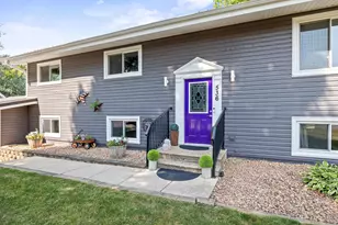 536 4th St N, Winsted, MN 55395 - Photo 2
