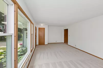 9908 Humboldt Avenue S, Bloomington, MN 55431 - Photo 4