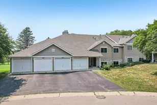 14433 Fairway Dr, Eden Prairie, MN 55344 - Photo 2