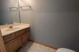 2628 Viola Heights Dr NE, Rochester, MN 55906 - Photo 10