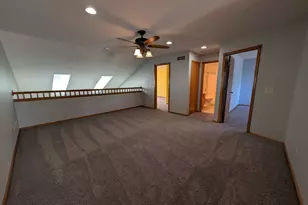 2628 Viola Heights Dr NE, Rochester, MN 55906 - Photo 12