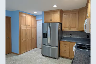 2628 Viola Heights Drive NE, Rochester, MN 55906 - Photo 6