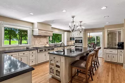 2890 Autumn Woods Drive, Chaska, MN 55318 - Photo 10