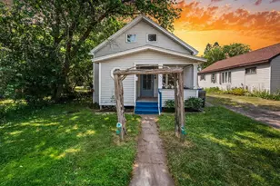 415 8th St, Cloquet, MN 55720 - Photo 1