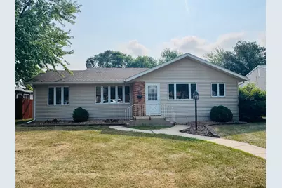 508 Kneale Avenue S, Thief River Falls, MN 56701 - Photo 1