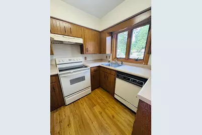 508 Kneale Avenue S, Thief River Falls, MN 56701 - Photo 12