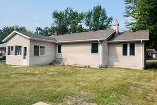 508 Kneale Ave S, Thief River Falls, MN 56701 - Photo 4