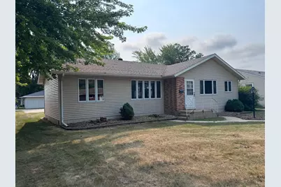 508 Kneale Avenue S, Thief River Falls, MN 56701 - Photo 2