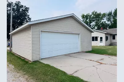 508 Kneale Avenue S, Thief River Falls, MN 56701 - Photo 48
