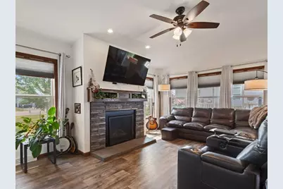 537 Elm Street N, Kimball, MN 55353 - Photo 2