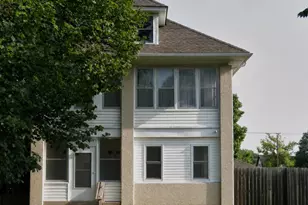 393 Geranium Ave E, Saint Paul, MN 55130 - Photo 1
