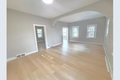 712 Maple Street W, Stillwater, MN 55082 - Photo 10