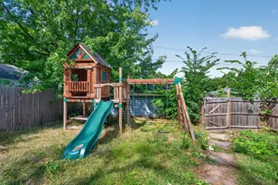 995 Rose Ave E, Saint Paul, MN 55106 - Photo 40