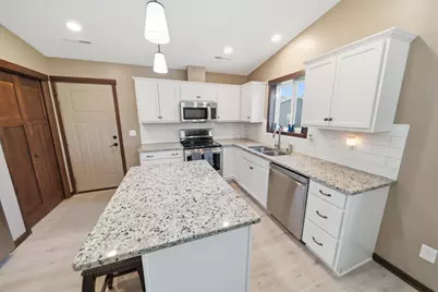 148 Highland Circle, Zumbrota, MN 55992 - Photo 6