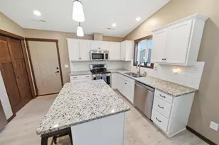 148 Highland Circle, Zumbrota, MN 55992 - Photo 6